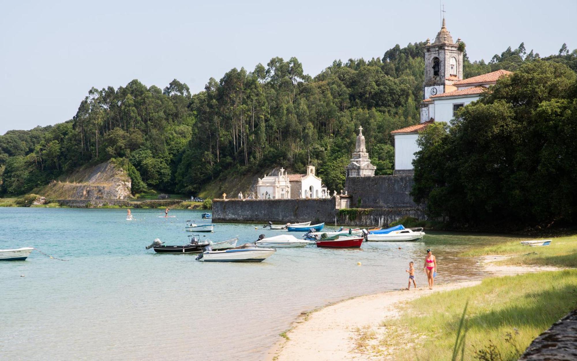 Casa En La Costa Con Wifi Jardin Y Barbacoa Vendégház Llanes Kültér fotó
